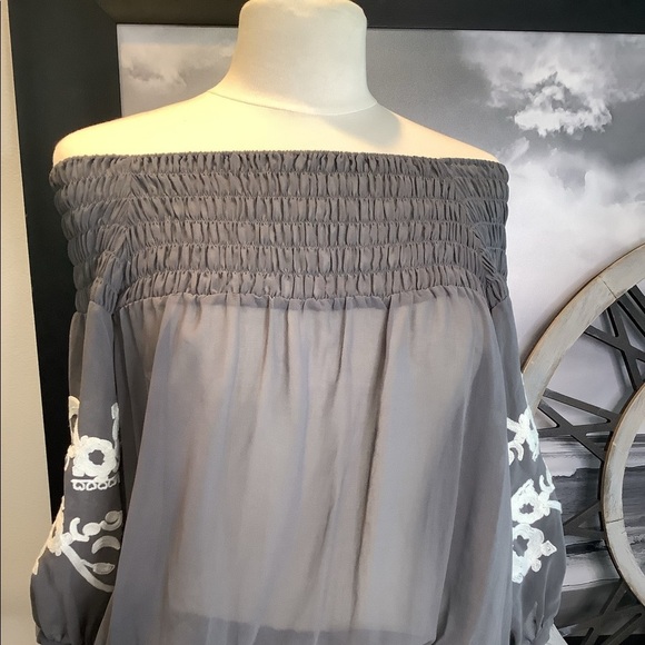 Twelve By Twelve Sheer Grey Floral Embroidered Sleeve Off Shoulder Boho Top XS - Picture 2 of 8